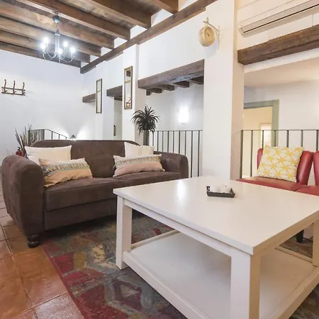 Apartment La Hospederia De Templarios De - Aloha Toledo